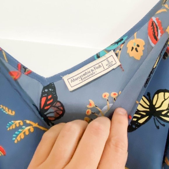 Abercrombie & Fitch Cute Lightweight Summer Floral Tank Top - Picture 3 of 5